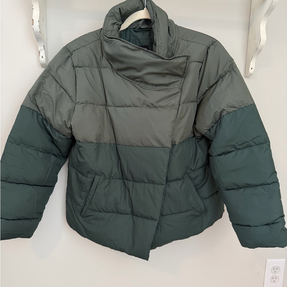 Summersalt Olive Puffer Jacket